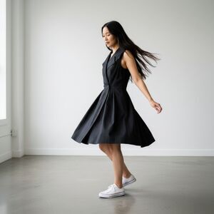 FINLEY Black Sleeveless Classic Collared Capsule Trench Dress - Size 8